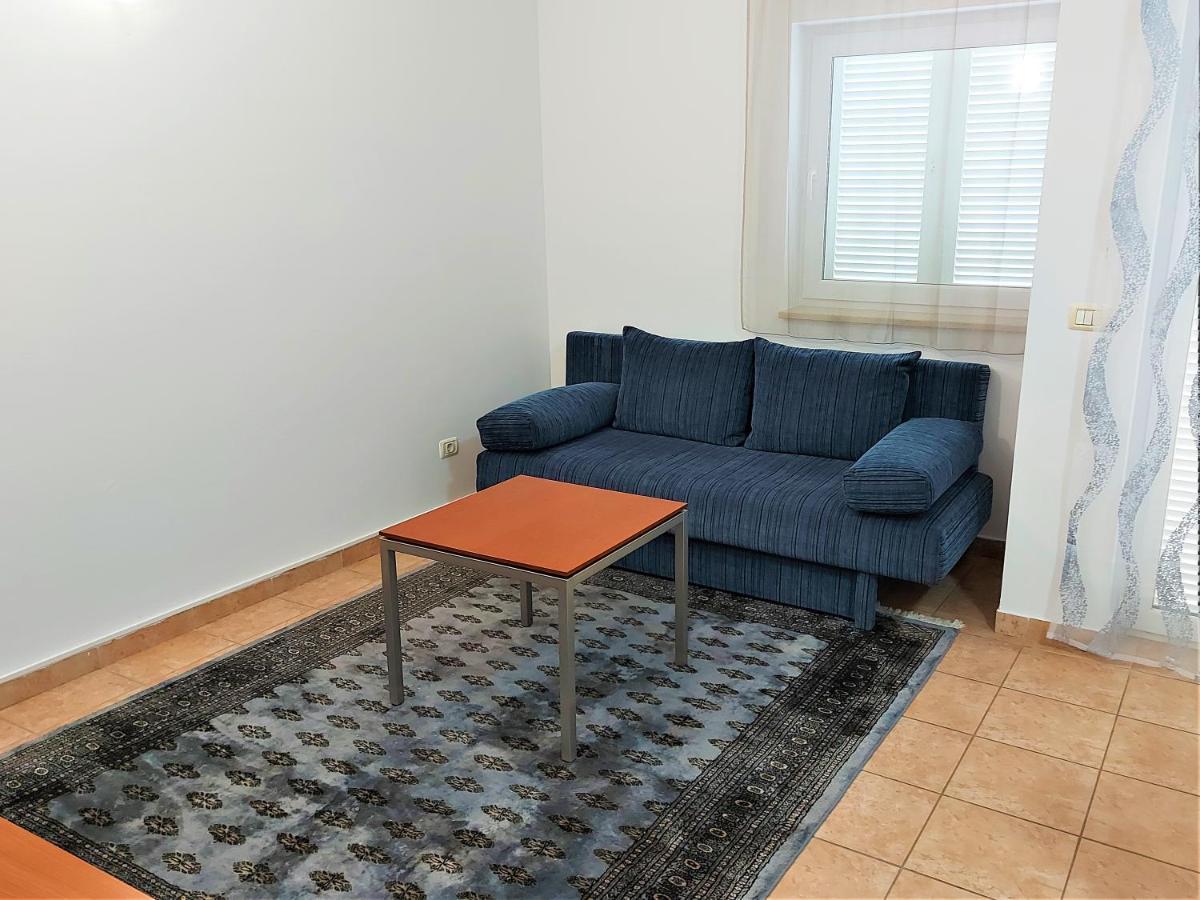 Apartments Aurora Near Beach Медулин Екстериор снимка